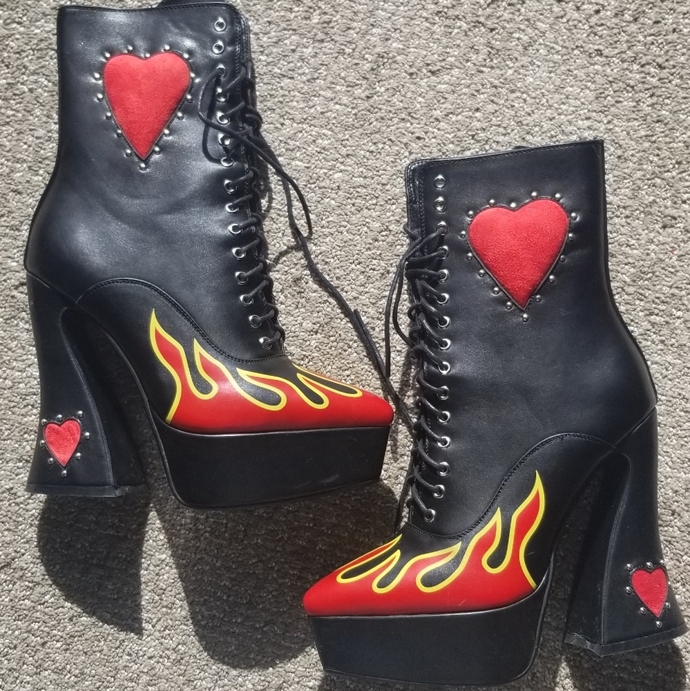 Lamoda TURN UP THE LOVE HEELED BOOTS